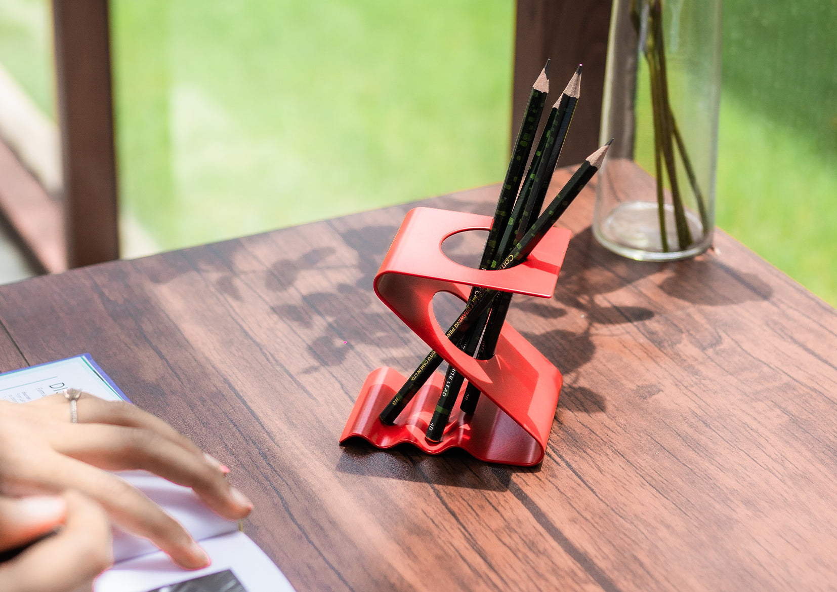 Zee-Stand (Pen organizer)